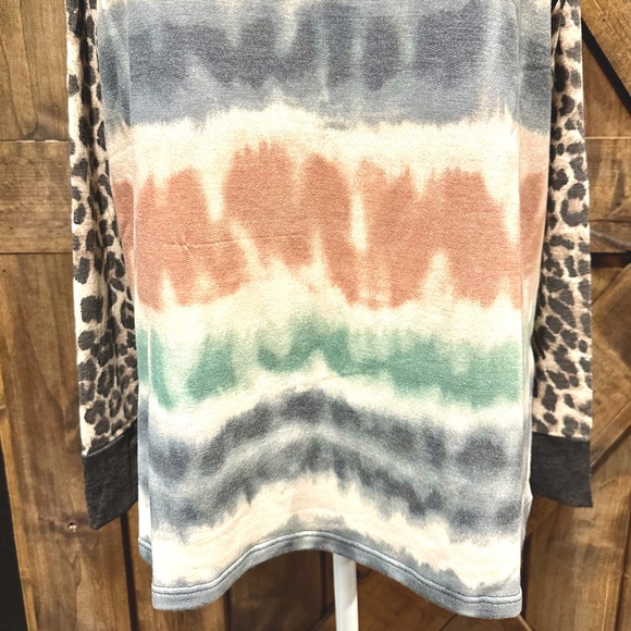 NWOT Vanilla Bay Long Sleeve Tie Dye & Leopard Top - Picture 7 of 16